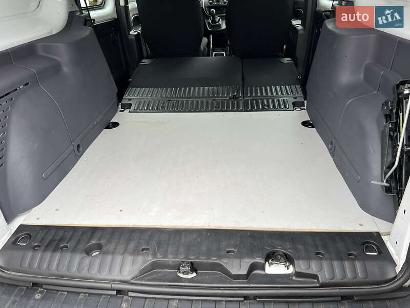 Мінівен Renault Kangoo 2017 в Дніпрі