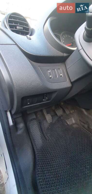 Грузовой фургон Renault Kangoo 2015 в Киеве