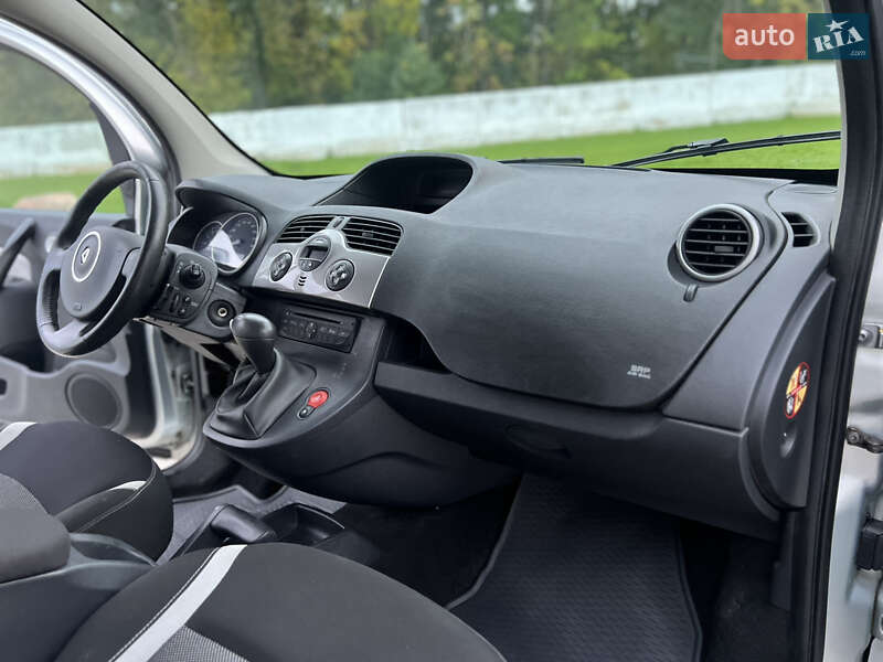 Мінівен Renault Kangoo 2013 в Луцьку