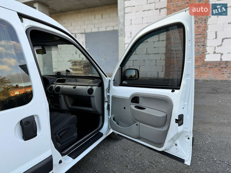 Минивэн Renault Kangoo 2004 в Хмельницком