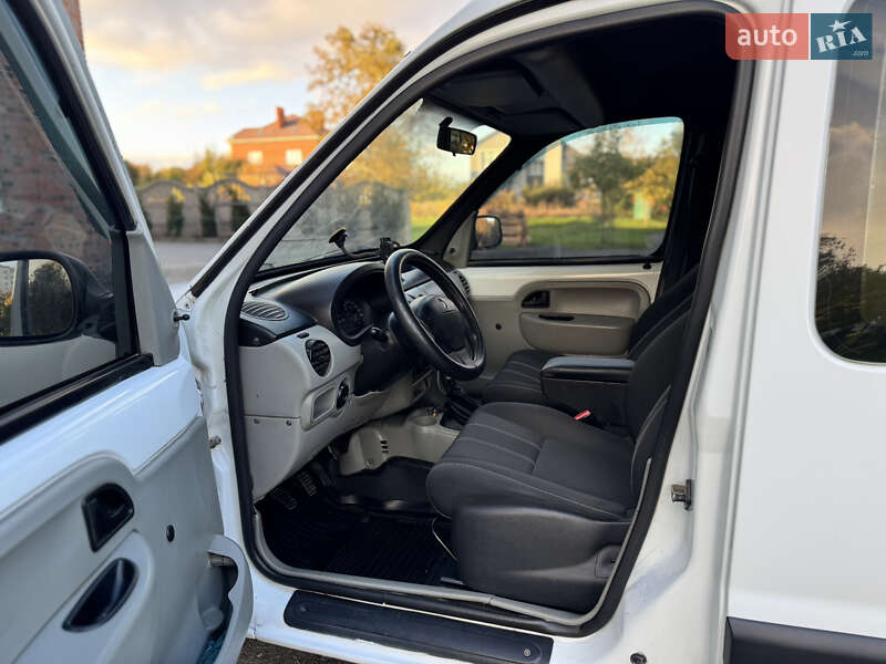 Минивэн Renault Kangoo 2004 в Хмельницком