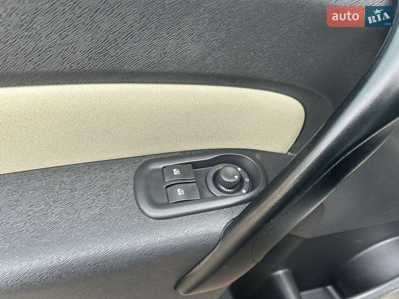 Минивэн Renault Kangoo 2011 в Луцке