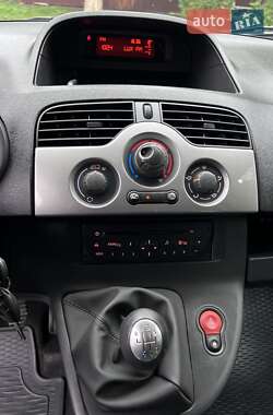 Минивэн Renault Kangoo 2013 в 