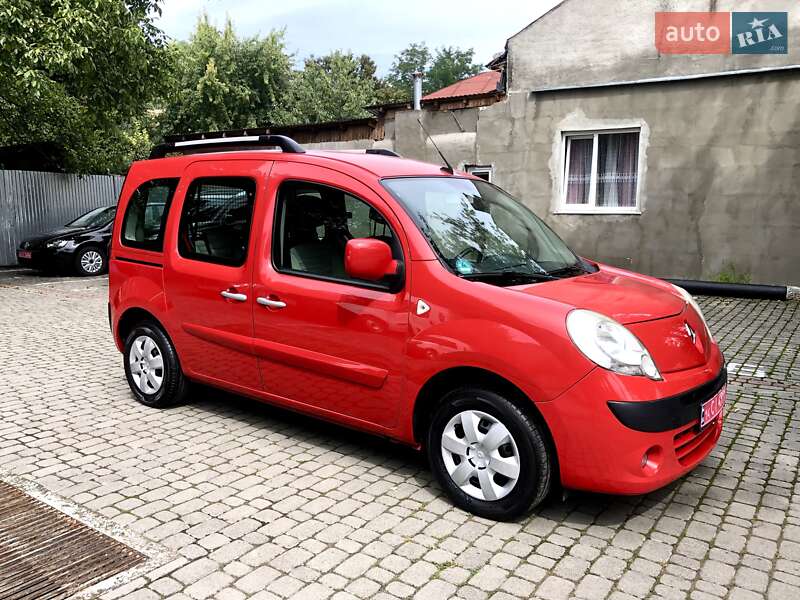 Минивэн Renault Kangoo 2012 в 