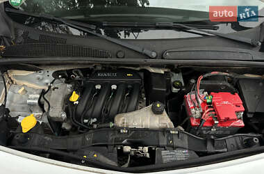 Минивэн Renault Kangoo 2011 в 