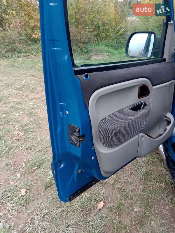 Мінівен Renault Kangoo 2004 в Чернівцях
