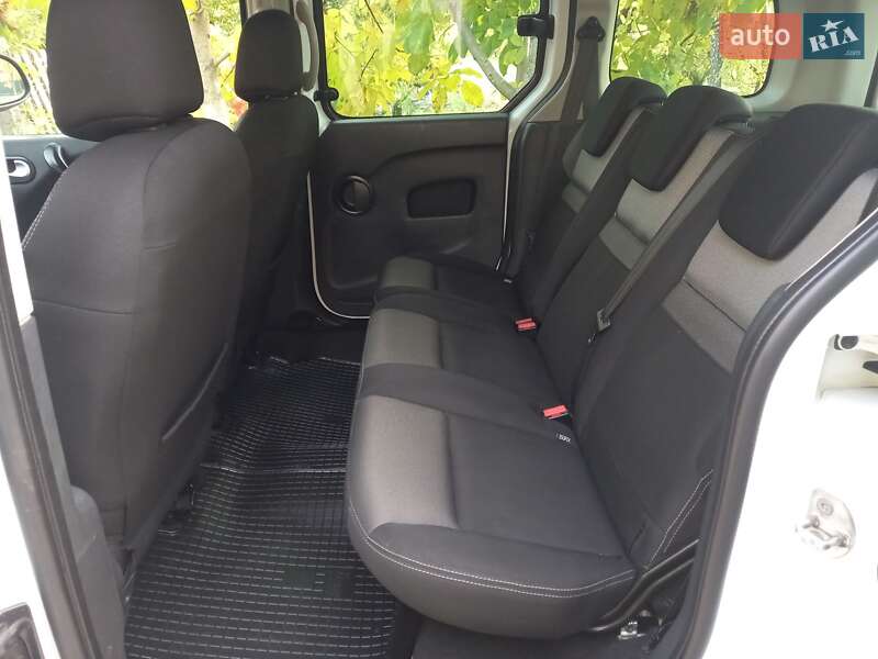Минивэн Renault Kangoo 2017 в Киеве