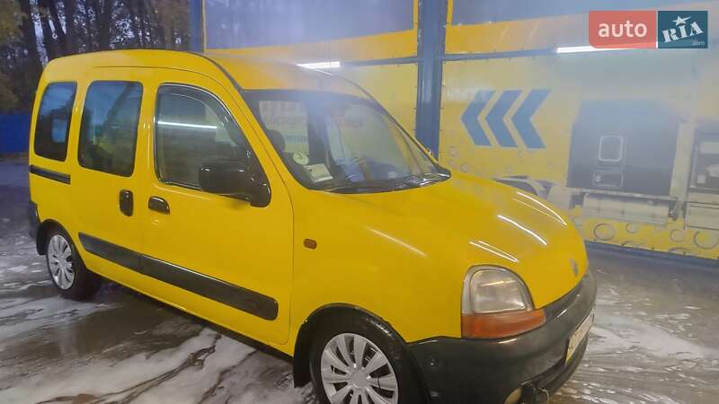 Минивэн Renault Kangoo 2001 в Долине