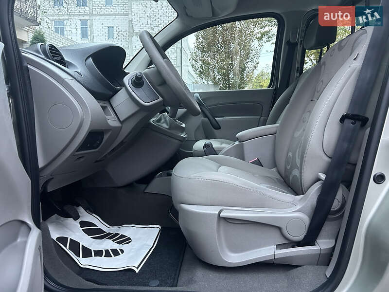 Минивэн Renault Kangoo 2011 в Виннице