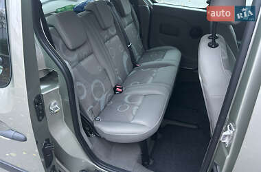 Минивэн Renault Kangoo 2011 в 