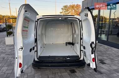 Грузовой фургон Renault Kangoo 2019 в  фото 23 Грузовой фургон Renault Kangoo 2019 в