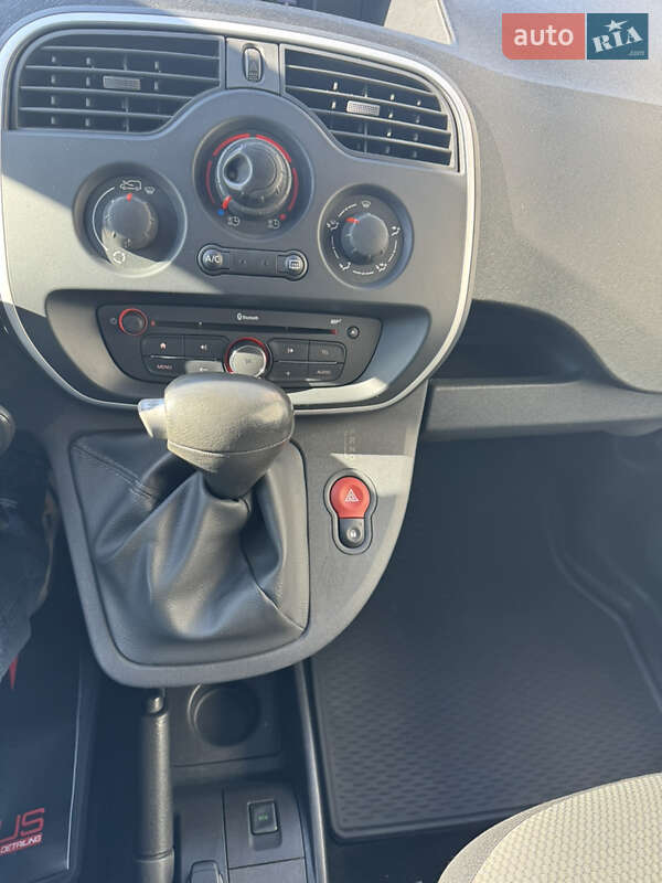 Вантажний фургон Renault Kangoo 2018 в Тернополі