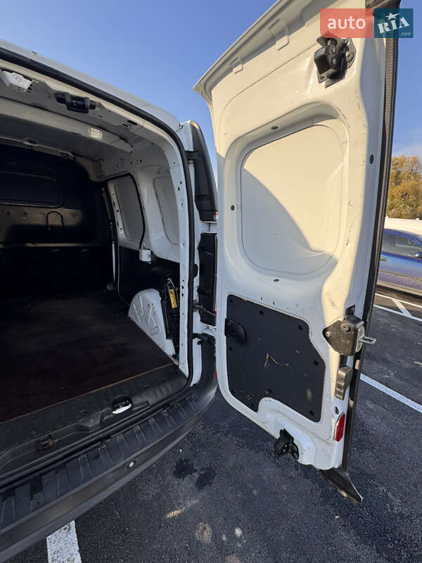 Грузовой фургон Renault Kangoo 2014 в Лубнах фото 17 Грузовой фургон Renault Kangoo 2014 в Лубнах