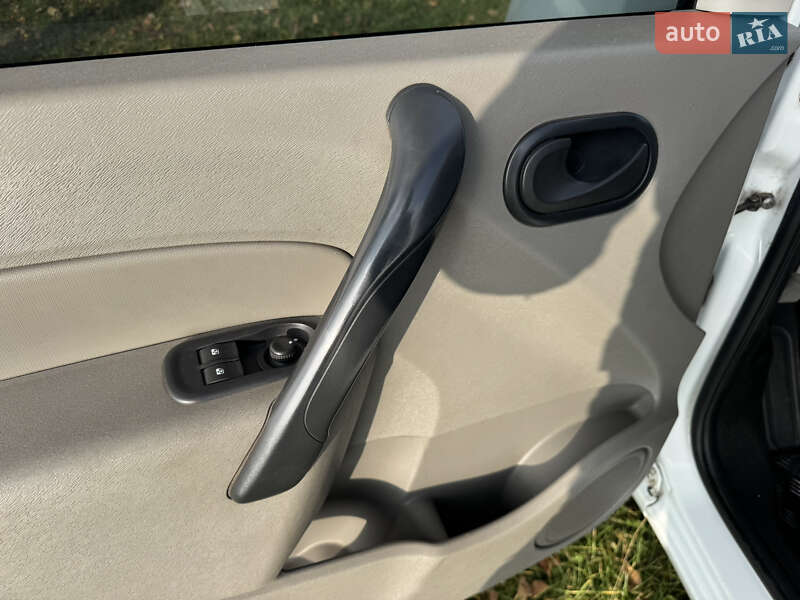 Минивэн Renault Kangoo 2008 в Ковеле