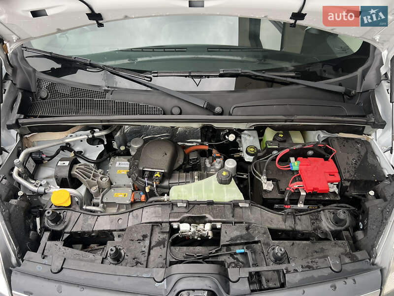 Грузовой фургон Renault Kangoo 2018 в Луцке фото 5 Грузовой фургон Renault Kangoo 2018 в Луцке