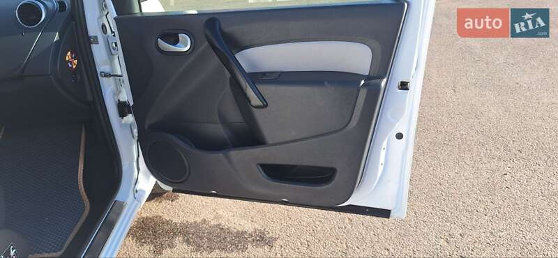 Мінівен Renault Kangoo 2014 в Новоархангельську фото 86 Мінівен Renault Kangoo 2014 в Новоархангельську