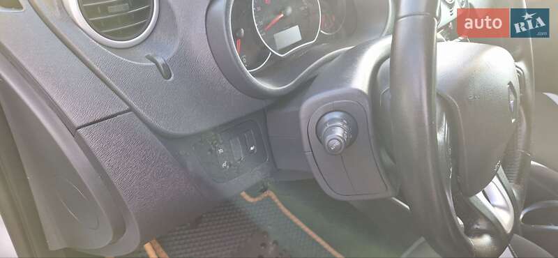 Мінівен Renault Kangoo 2014 в Новоархангельську фото 136 Мінівен Renault Kangoo 2014 в Новоархангельську