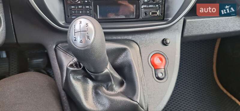 Мінівен Renault Kangoo 2014 в Новоархангельську фото 146 Мінівен Renault Kangoo 2014 в Новоархангельську