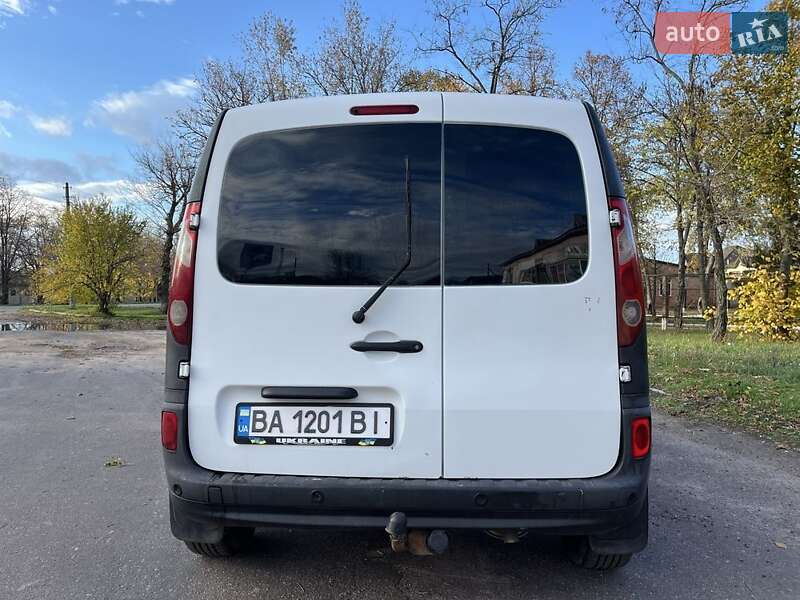 Грузовой фургон Renault Kangoo 2012 в Новгородке фото Грузовой фургон Renault Kangoo 2012 в Новгородке