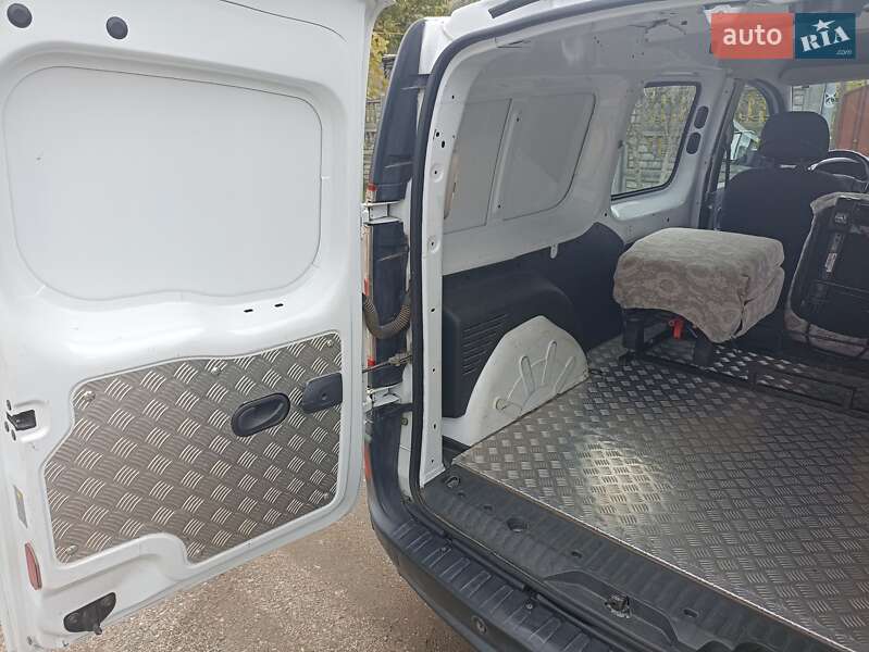 Минивэн Renault Kangoo 2016 в Александрие фото 6 Минивэн Renault Kangoo 2016 в Александрие