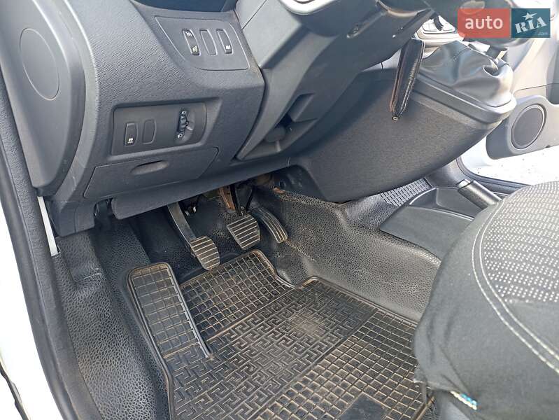 Минивэн Renault Kangoo 2016 в Александрие фото 13 Минивэн Renault Kangoo 2016 в Александрие