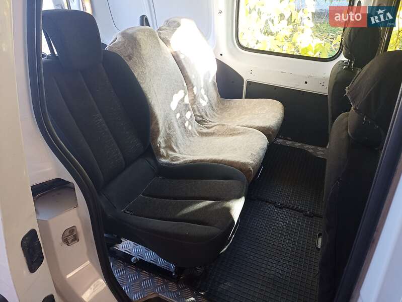 Минивэн Renault Kangoo 2016 в Александрие фото 10 Минивэн Renault Kangoo 2016 в Александрие