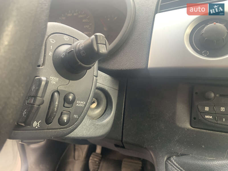 Грузовой фургон Renault Kangoo 2012 в Киеве