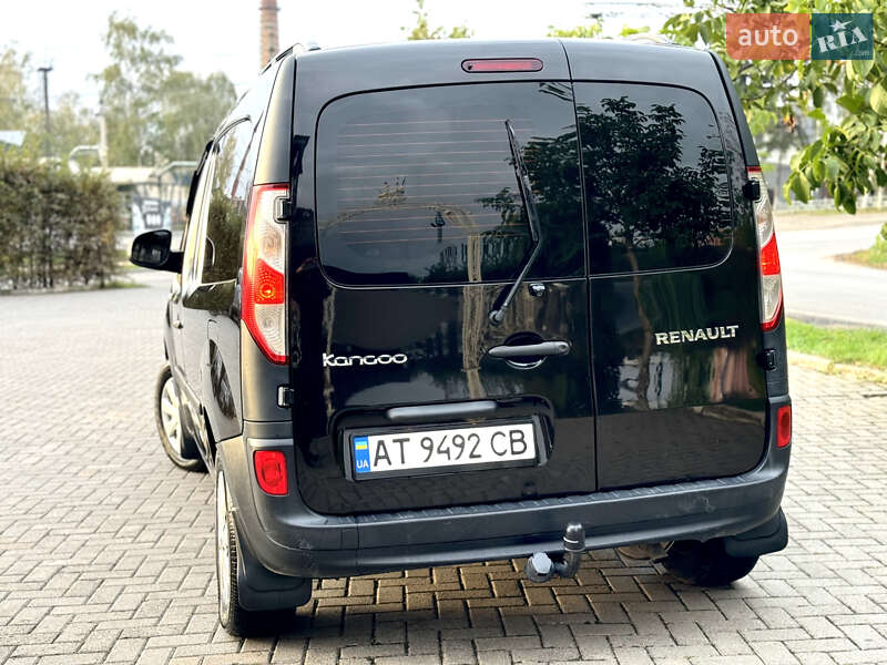 Грузовой фургон Renault Kangoo 2014 в Черновцах