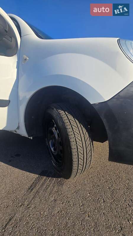 Вантажопасажирський фургон Renault Kangoo 2011 в Львові