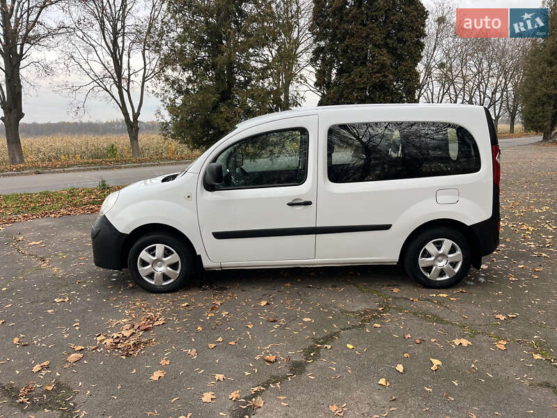 Минивэн Renault Kangoo 2011 в Владимире