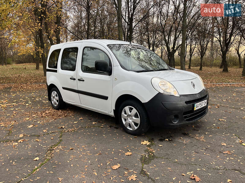 Минивэн Renault Kangoo 2011 в Владимире