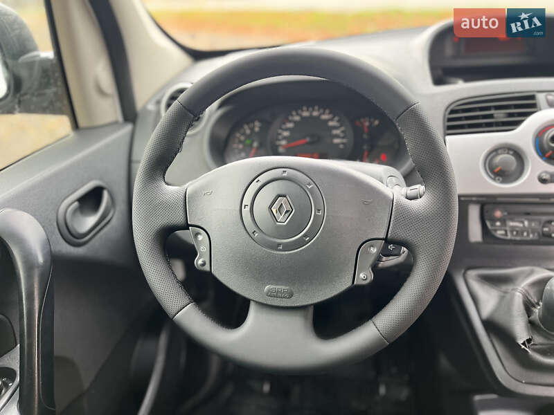 Минивэн Renault Kangoo 2011 в Владимире