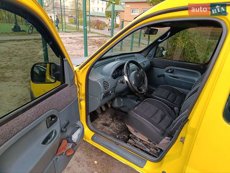 Мінівен Renault Kangoo 2000 в Вишневому фото 2 Мінівен Renault Kangoo 2000 в Вишневому