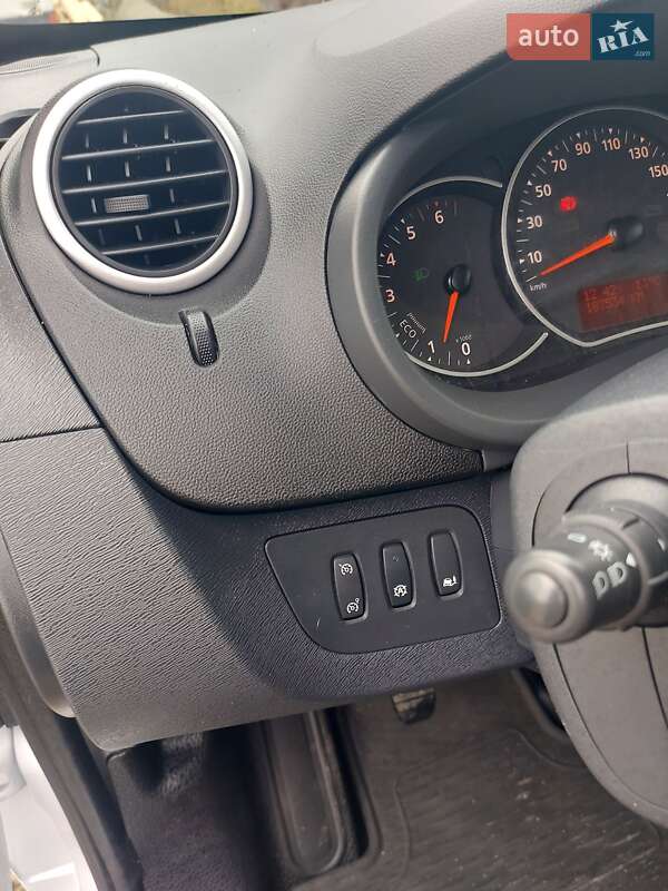 Грузовой фургон Renault Kangoo 2020 в Млинове фото 35 Грузовой фургон Renault Kangoo 2020 в Млинове