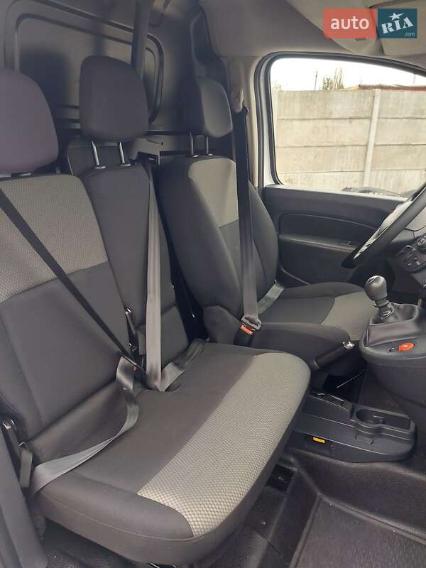 Грузовой фургон Renault Kangoo 2020 в Млинове фото 39 Грузовой фургон Renault Kangoo 2020 в Млинове