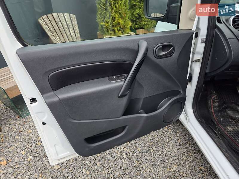 Вантажний фургон Renault Kangoo 2012 в Тернополі