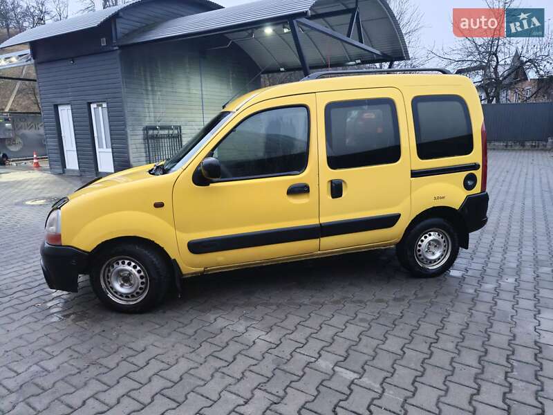 Минивэн Renault Kangoo 2002 в Косове