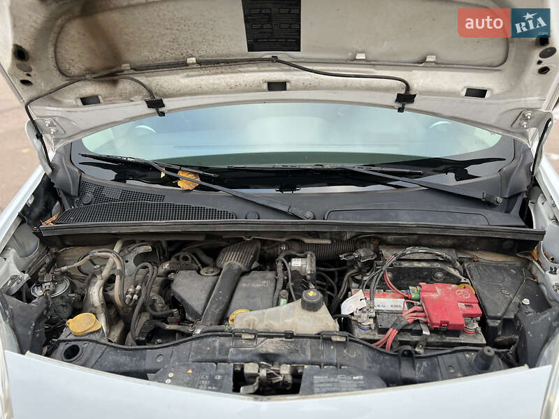 Мікроавтобус вантажний (до 3,5т) Renault Kangoo 2011 в Рівному