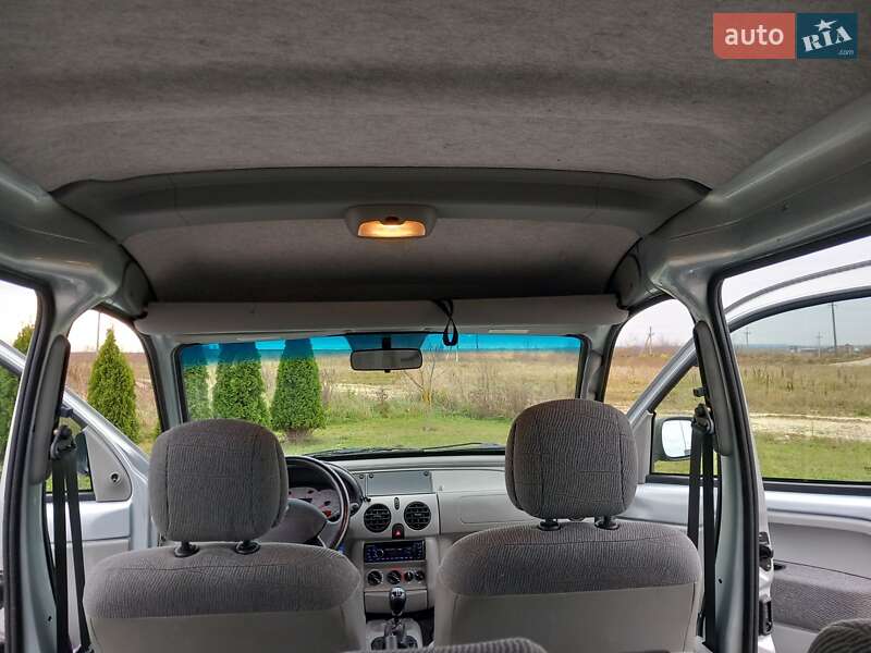 Минивэн Renault Kangoo 2002 в Городке фото 57 Минивэн Renault Kangoo 2002 в Городке