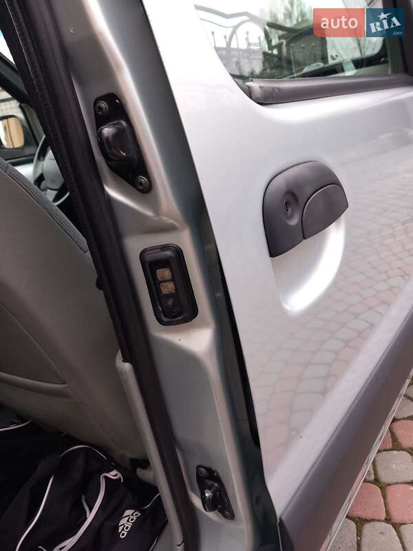 Минивэн Renault Kangoo 2002 в Городке фото 164 Минивэн Renault Kangoo 2002 в Городке