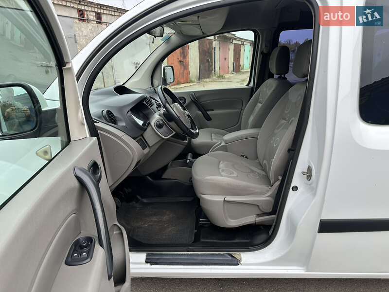 Мінівен Renault Kangoo 2010 в Жовтих Водах фото 14 Мінівен Renault Kangoo 2010 в Жовтих Водах