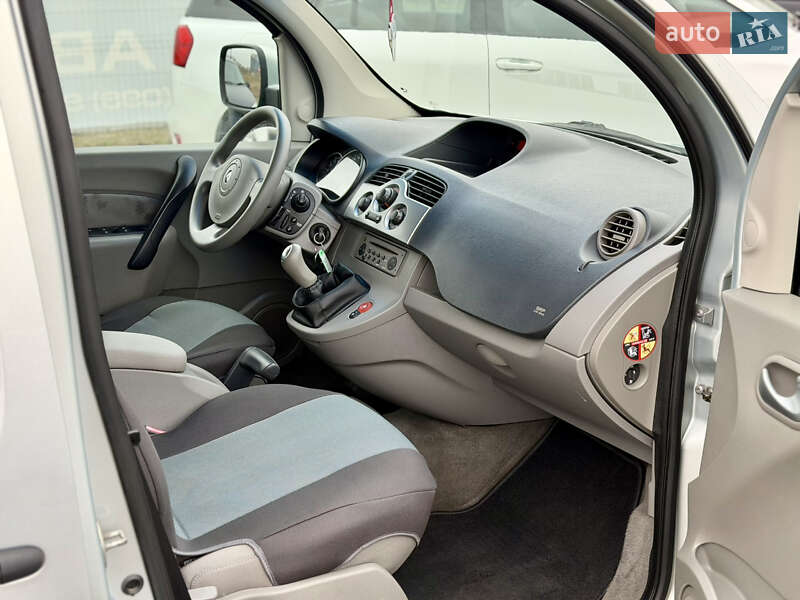 Мінівен Renault Kangoo 2008 в Рівному фото 11 Мінівен Renault Kangoo 2008 в Рівному