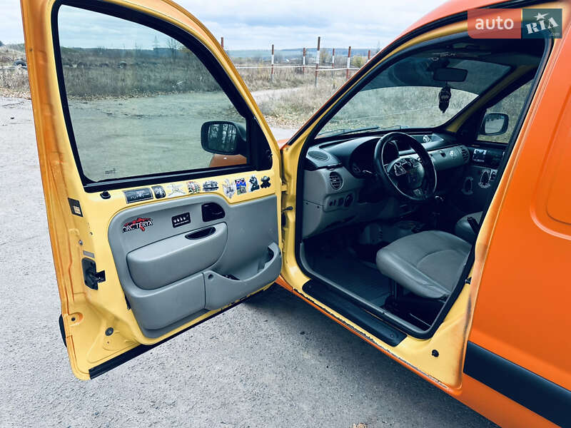 Грузовой фургон Renault Kangoo 2008 в Умани