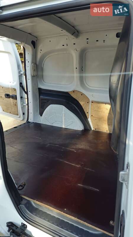 Вантажний фургон Renault Kangoo 2015 в Одесі фото Вантажний фургон Renault Kangoo 2015 в Одесі