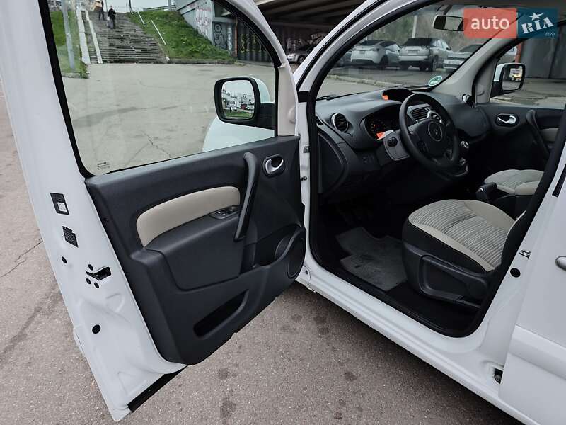 Мінівен Renault Kangoo 2011 в Києві фото 17 Мінівен Renault Kangoo 2011 в Києві
