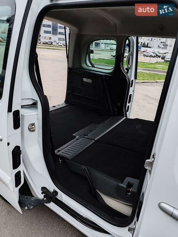 Мінівен Renault Kangoo 2011 в Києві фото 33 Мінівен Renault Kangoo 2011 в Києві