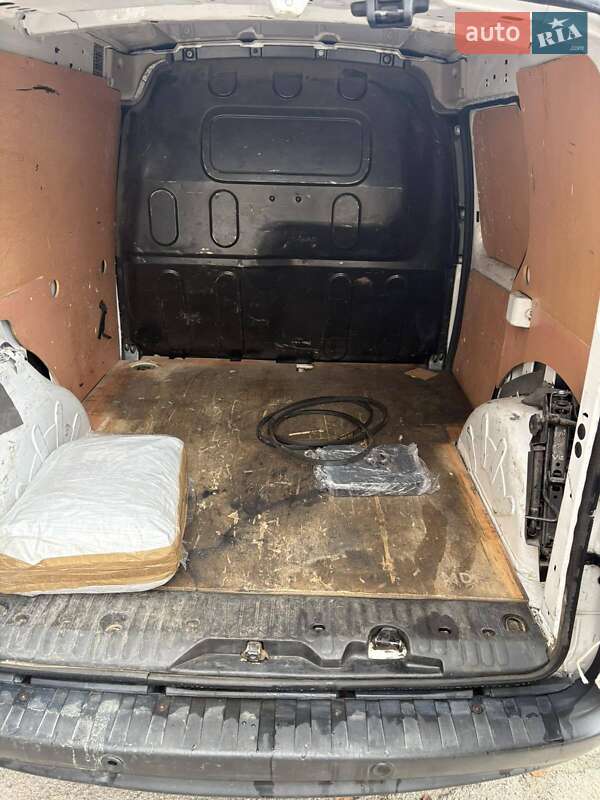 Вантажний фургон Renault Kangoo 2014 в Запоріжжі