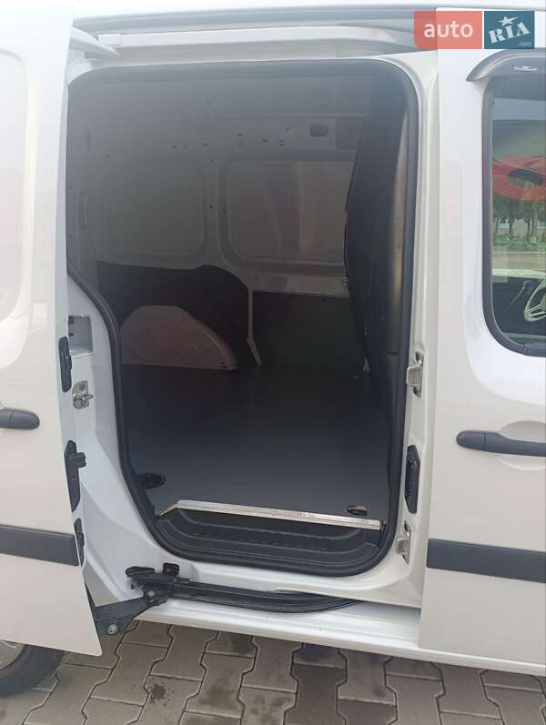 Грузовой фургон Renault Kangoo 2020 в Золочеве