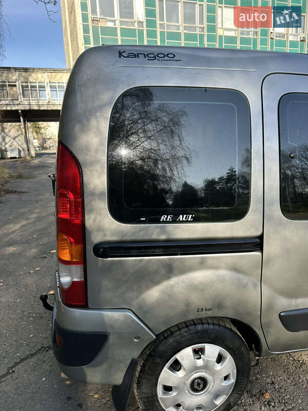 Мінівен Renault Kangoo 2004 в Чернівцях