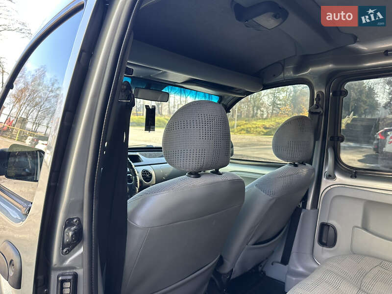 Мінівен Renault Kangoo 2004 в Чернівцях